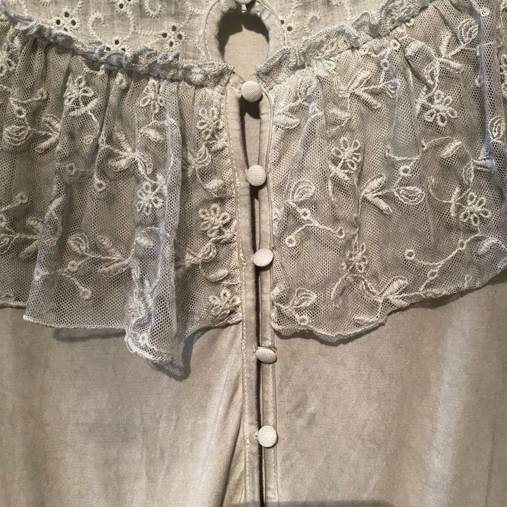 Pol Gray Lace Button-Down Blouse - image 4